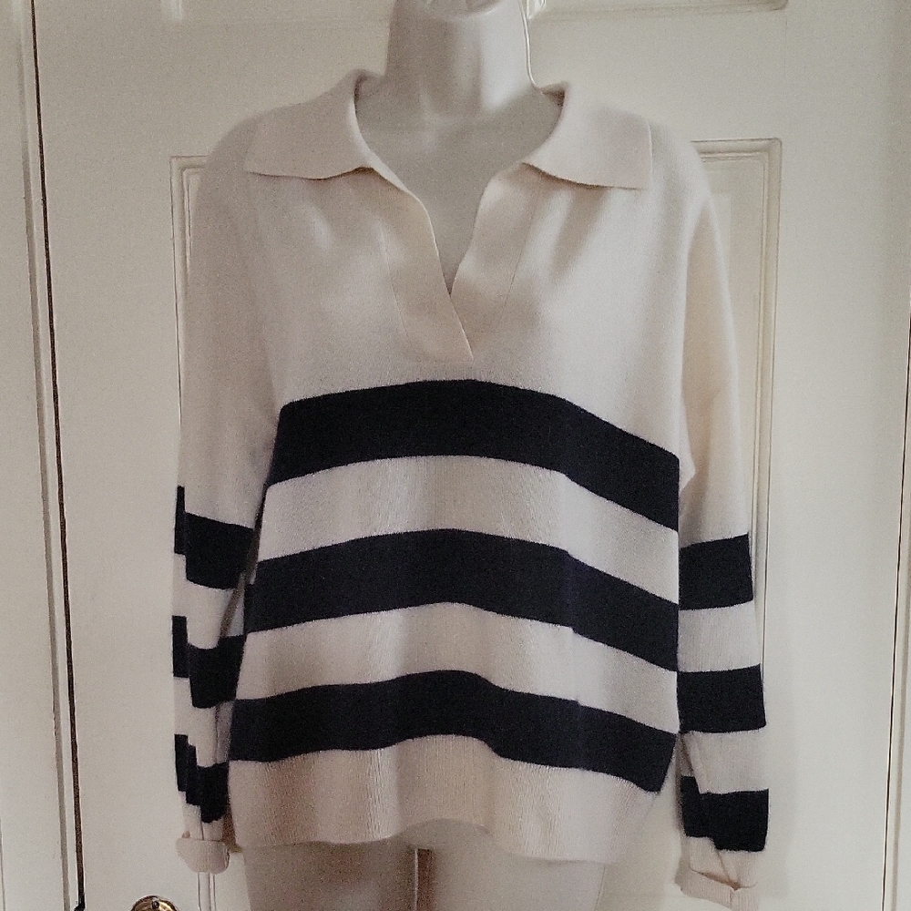 Joie Cashmere Sweater Size Med.